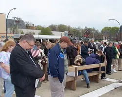 People praying during the National Day of Prayer.?w=200&h=150