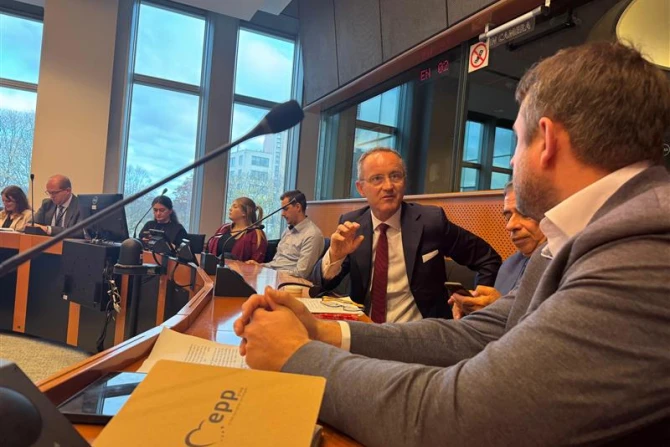 Pierre Louvrier (center) during the “Schuman Plan 2.0 – Europe’s Role in a Fragmented World” debate at the European Parliament, Nov. 11, 2025.