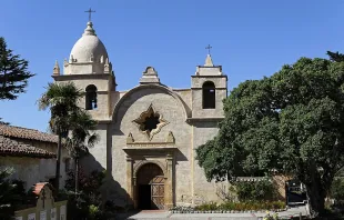 Mission San Carlos Borromeo de Carmelo, in Carmel-by-the-Sea, Calif. Credit: Burkhard Mücke via Wikimedia (CC BY-SA 4.0) 