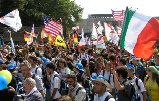 Pilgrims gather for the 2005 World Youth Day in Cologne, Germany by Matthias Heil (CC BY 2.0) 