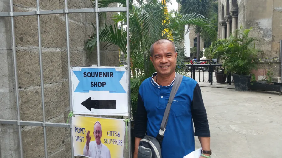 Fr. Marcello Pondoc outside Manila's cathedral, Jan. 15, 2015. ?w=200&h=150
