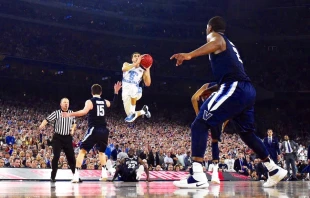2016 NCAA Men's National Basketball Championship, Villanova vs. North Carolina.   James W. Neal via Flickr (CC BY 2.0).