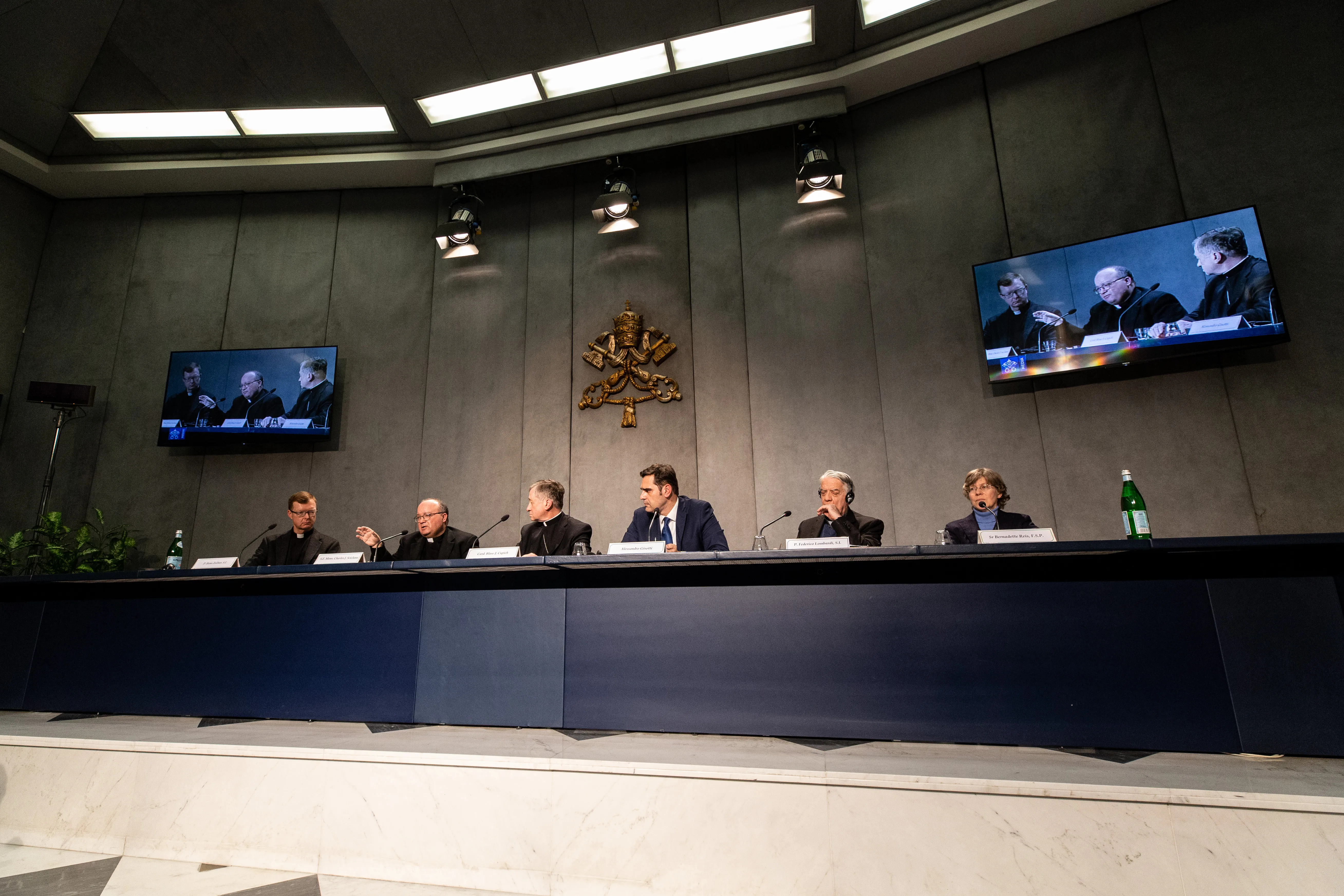 Vatican press conference led by interim press director Alessandro Gisotti, 18 Feb. 2019. ?w=200&h=150