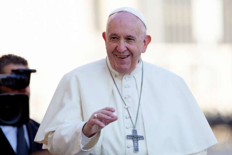 Pope Francis greets pilgrims in St. Peter's Square Oct. 23, 2019. ?w=200&h=150