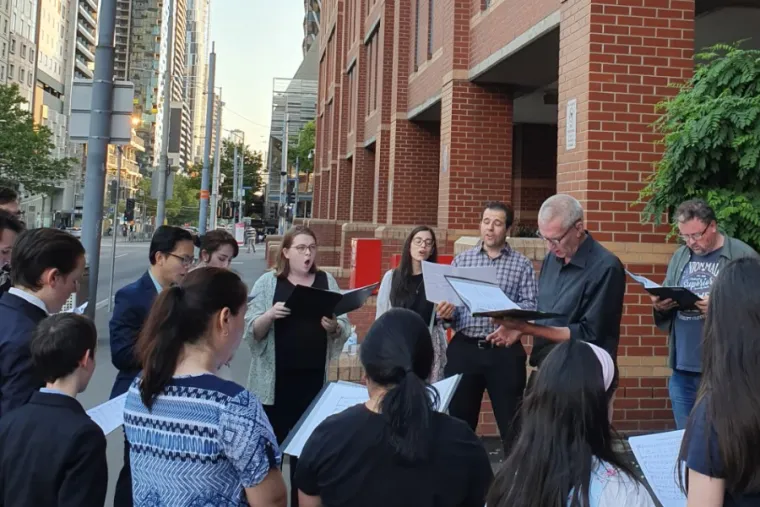 Christmas Eve Carolers For Cardinal George Pell Sang Outside Melbourne Prison