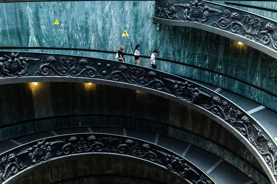 Visitors in face masks at the newly reopened Vatican Museums. ?w=200&h=150