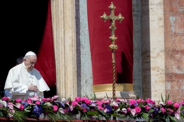 Pope Francis gives the Urbi et Orbi blessing for Easter 2022