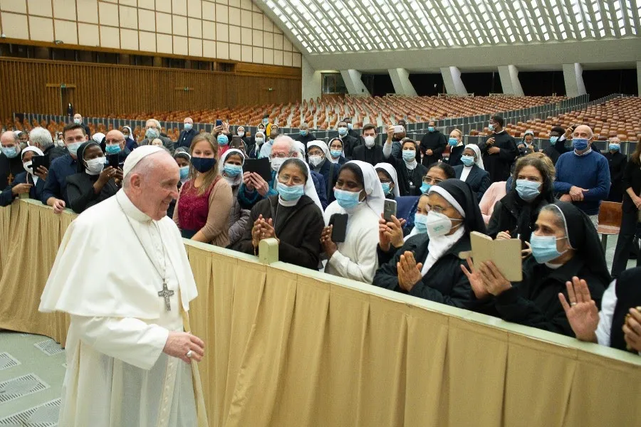 Pope Francis meets teachers and students from Rome’s Pontifical Theological Faculty "Marianum" at the Paul VI Audience Hall Oct. 24. ?w=200&h=150