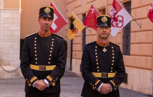 Swiss Guards model the new military dress uniform in a courtyard of the Swiss Guards’ Vatican barracks during an Oct. 2, 2025, presentation. The uniform, an updated version of a historic uniform used from the late 1800s to 1976, will be used at important events. Credit: Daniel Ibanez/CNA
