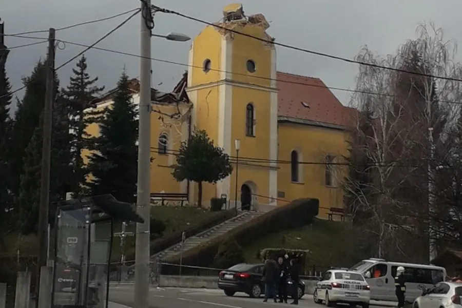 The earthquake-damaged Church of the Exaltation of the Holy Cross in Kravarsko, Croatia. Photo courtesy of Ksenija Abramović/Laudato TV.?w=200&h=150