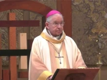 Archbishop Jose Gomez told attendees at the 12:10 Mass on Thursday to conform themselves to the Sacred Heart of Jesus.