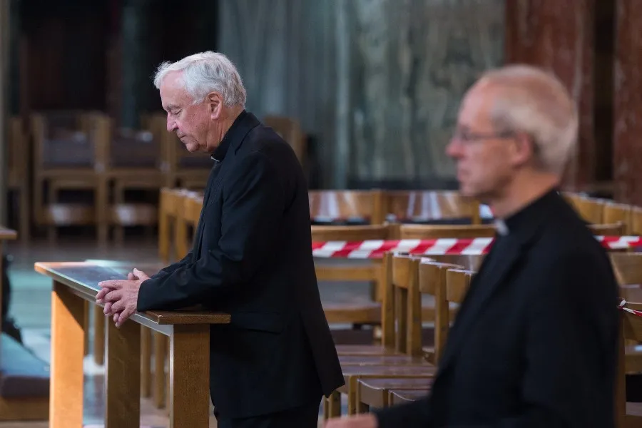Cardinal Nichols prays at Westminster Cathedral with the Archbishop of Canterbury June 15, 2020, the day England’s churches reopened for private prayer. ?w=200&h=150