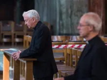 Cardinal Nichols prays at Westminster Cathedral with the Archbishop of Canterbury June 15, 2020, the day England’s churches reopened for private prayer. 