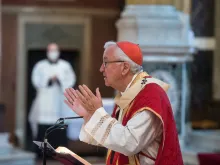 Cardinal Vincent Nichols celebrates Mass at Westminster Cathedral, London, Oct. 1, 2020.