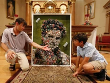 Artist Johnny Vrba presents the commissioned Carlo Acutis piece to kids at St. Carlo Acutis Parish in Chicago.