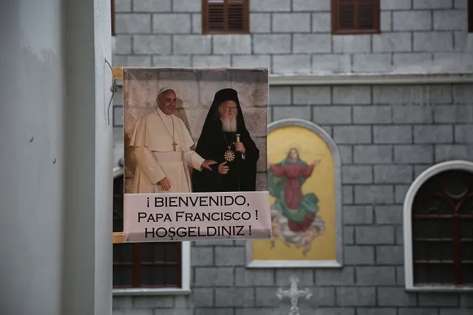A banner welcoming Pope Francis hangs in Isranbul on Nov. 26, 2014 ahead of his arrival. ?w=200&h=150