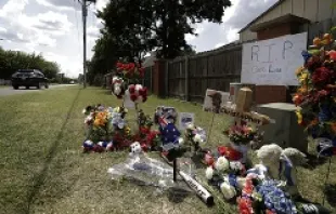 A makeshift memorial for slain Australian college student Christopher Lane outside the neighborhood where he was killed.   Brett Deering/Getty Images News.