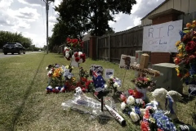 A makeshift memorial for slain Australian college student Christopher Lane outside the neighborhood where he was killed Credit Brett Deering Getty Images News Getty Images CNA