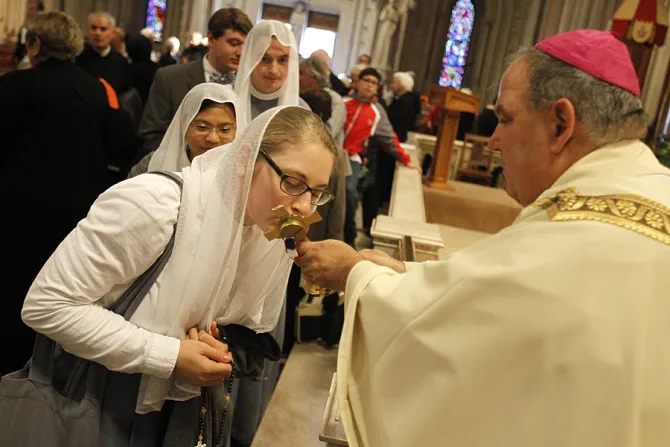 A religious sister kisses the relic of Bl Miriam Teresa Demjanovich during her beatification ceremony Oct 4 2014 Credit Jerry McCrea CNA 10 7 14