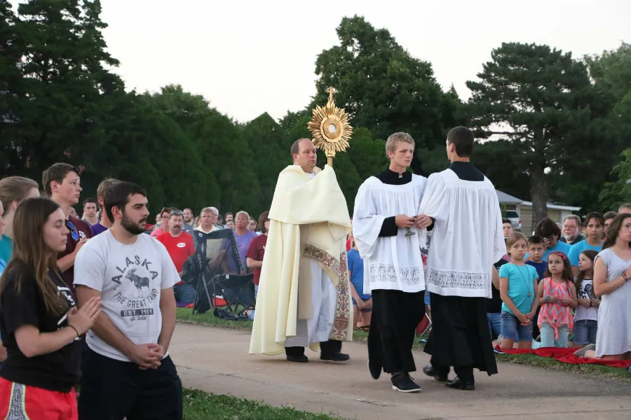 Adoration Under the Stars at St. Joseph Catholic Church, Ost, Kan., July 5, 2017. Photo courtesy of Wichita Adore Ministries.?w=200&h=150