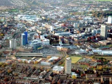 An aerial view of the city of Leicester in England’s East Midlands region. Credit: DougPR (CC0).