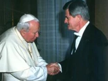 Former U.S. Ambassador to the Holy See Jim Nicholson meets with Bl. John Paul II