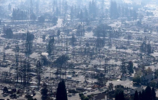 An aerial view of homes that were destroyed by the Tubbs Fire on October 11, 2017 in Santa Rosa, California.   Justin Sullivan/Getty Images.