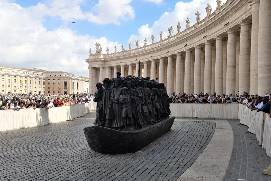 "Angels Unaware" statue dedicated to migrants in St. Peter’s square. ?w=200&h=150