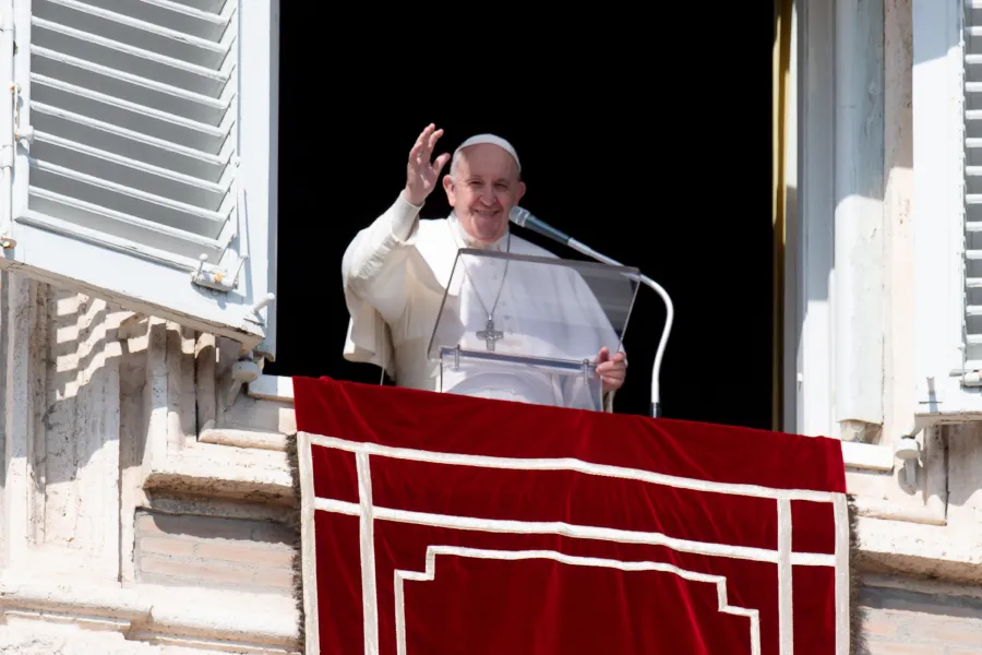 Pope Francis greets pilgrims during his Angelus address Feb. 21, 2021. Credit: Vatican Media/CNA.?w=200&h=150