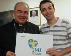 Archbishop Orani Tempesta and graphic designer Gustavo Huguenin. Courtesy of WYD Rio 2013.?w=200&h=150