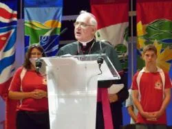 Archbishop Terrence Prendergast, S.J., of Ottawa addresses the Canadian rally ?w=200&h=150