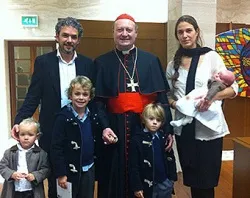 Artist David Lopez Ribes with his family at the Vatican as he recieves his award. ?w=200&h=150