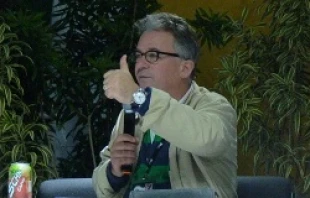 Author Austen Ivereigh speaks during a July 24 talk to WYD pilgrims in Rio.   Michelle Bauman/CNA.