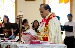 Fr. Joy Alappat, who was appointed auxiliary bishop of the Syro-Malabarese Eparchy of St. Thomas the Apostle of Chicago July 24, 2014, celebrates liturgy. Photo courtesy of the Eparchy of St. Thomas.?w=200&h=150