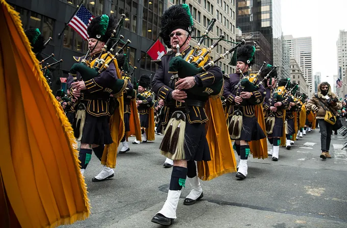 Bagpipers march in the St. Patrick's Day Parade along Fifth Ave in New York City, March 17, 2014. ?w=200&h=150