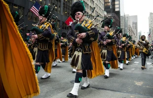 Bagpipers march in the St. Patrick's Day Parade along Fifth Ave in New York City, March 17, 2014.