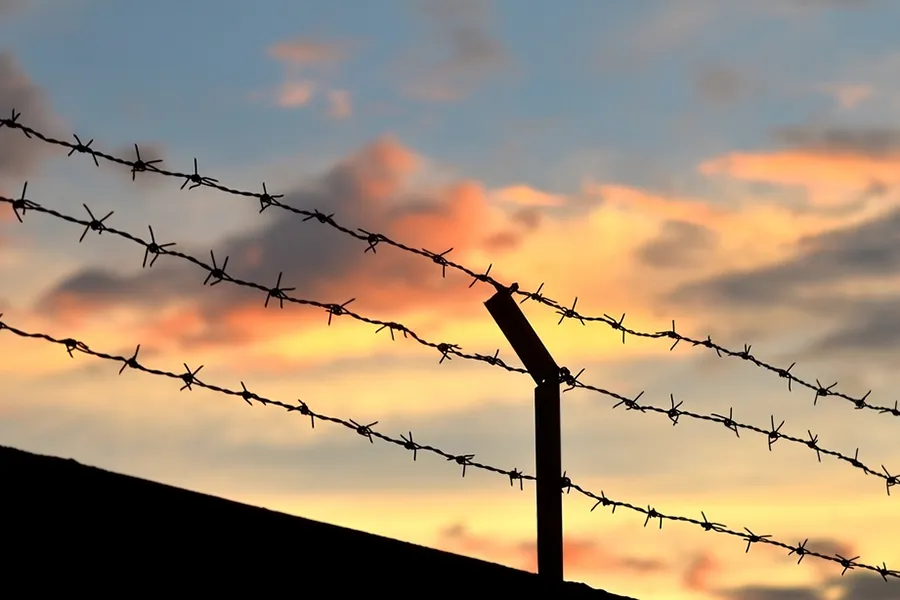 Barbed wire fence.?w=200&h=150