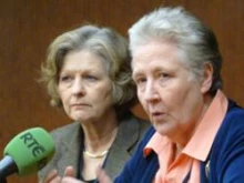 Baroness Sheila Hollins and Marie Collins (l to r) speak to the press on Feb. 7, 2012