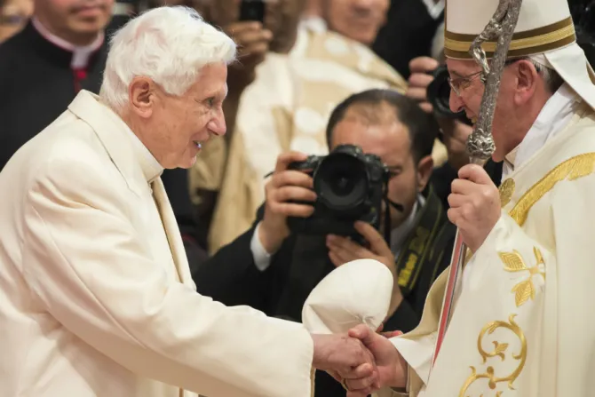 Benedict XVI greets Pope Francis during the Ordinary Consistory in St Peters Basilica on Feb 22 2014 Credit Mazur catholicnewsorguk CC BY NC SA 20 CNA