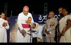 Bishop Fernandes inaugurates the Christmas celebration in Karwar, India, held Dec. 29, 2013. ?w=200&h=150