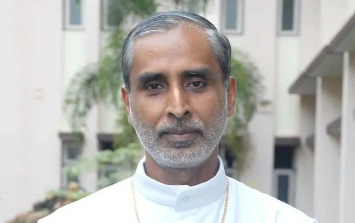 Bishop Jacob Muricken, auxiliary bishop of the Syro-Malabarese Diocese of Palai, who is donating his kidney in a June 1, 2016 surgery.?w=200&h=150