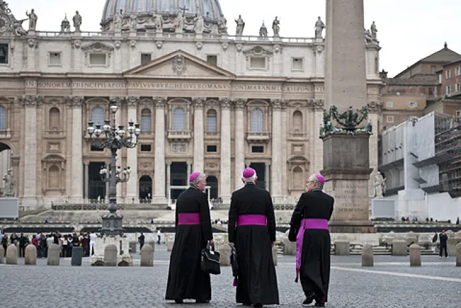 Bishops walk through St Peters Square on their way to synod meetings on the New Evangelization Oct 13 2012 Credit Mazur catholicnewsorguk CNA500x320 Vatican News 11 19 12