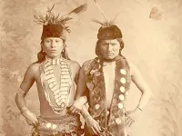 Black Elk (L) and Elk of the Oglala Lakota (R) 1887. Public Domain.