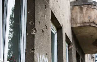 Buildings in Sarajevo still bear the scars of the 1992-1995 Bosnian War.   Andreas Duren/CNA.