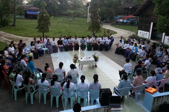 Burmese youth participate in a Bible Seminar in Myanmar 2014 Credit Fr Bosco Saw Pastoral Biblical Ministry Myanmar CNA 1 29 15
