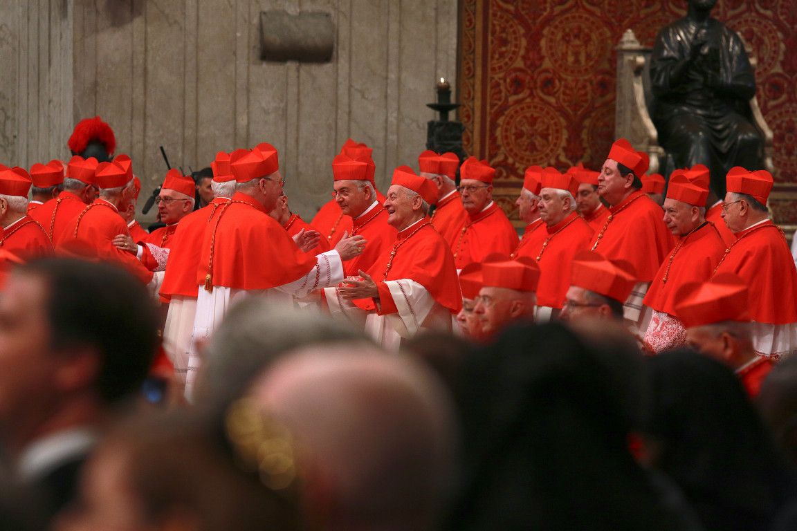 2 курия. Консистория кардиналов. Заседание кардиналов. Собрание кардиналов. Новая консистория кардиналов.