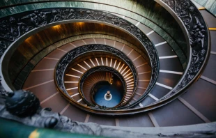 The modern Bramante Staircase in the Vatican Museums, pictured Nov. 12, 2015. Credit: Bohumil Petrik/CNA.