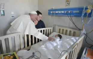 Pope Francis visits the Bambino Gesù di Palidoro hospital in Rome, Italy, on Jan. 5, 2018. Credit: Vatican Media. 