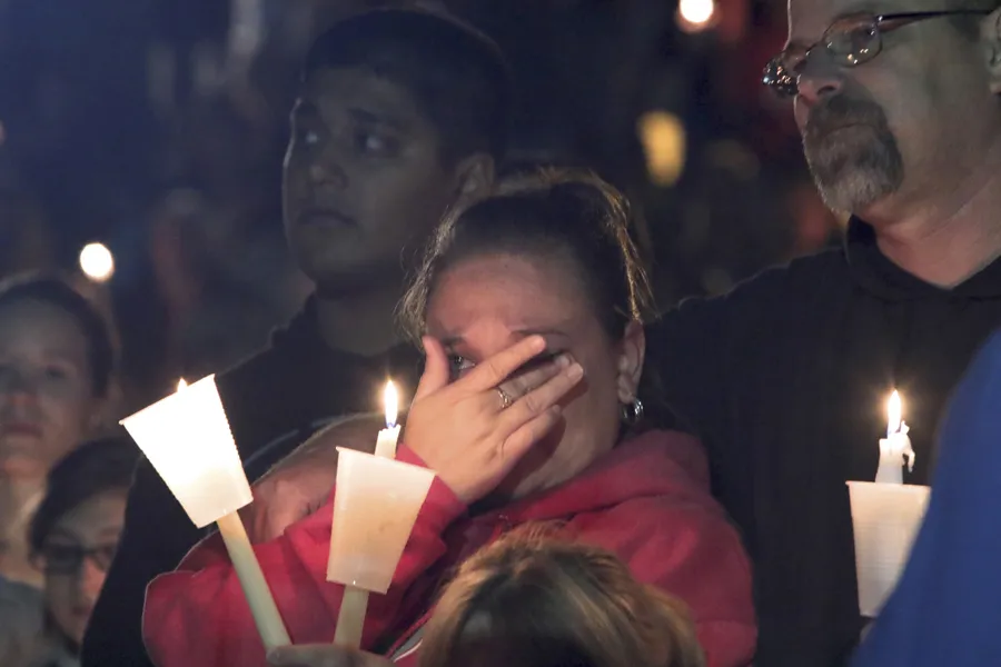 Candlelight vigil for the victims of the Umpqua Community College shooting in Roseburg, Oregon, Oct. 1, 2015. ?w=200&h=150