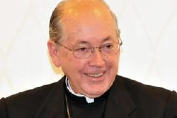Cardinal Juan Luis Cipriani speaks at the CALL Sumitt in Denver CO Credit Baca DCR CNA US Catholic News 8 15 11